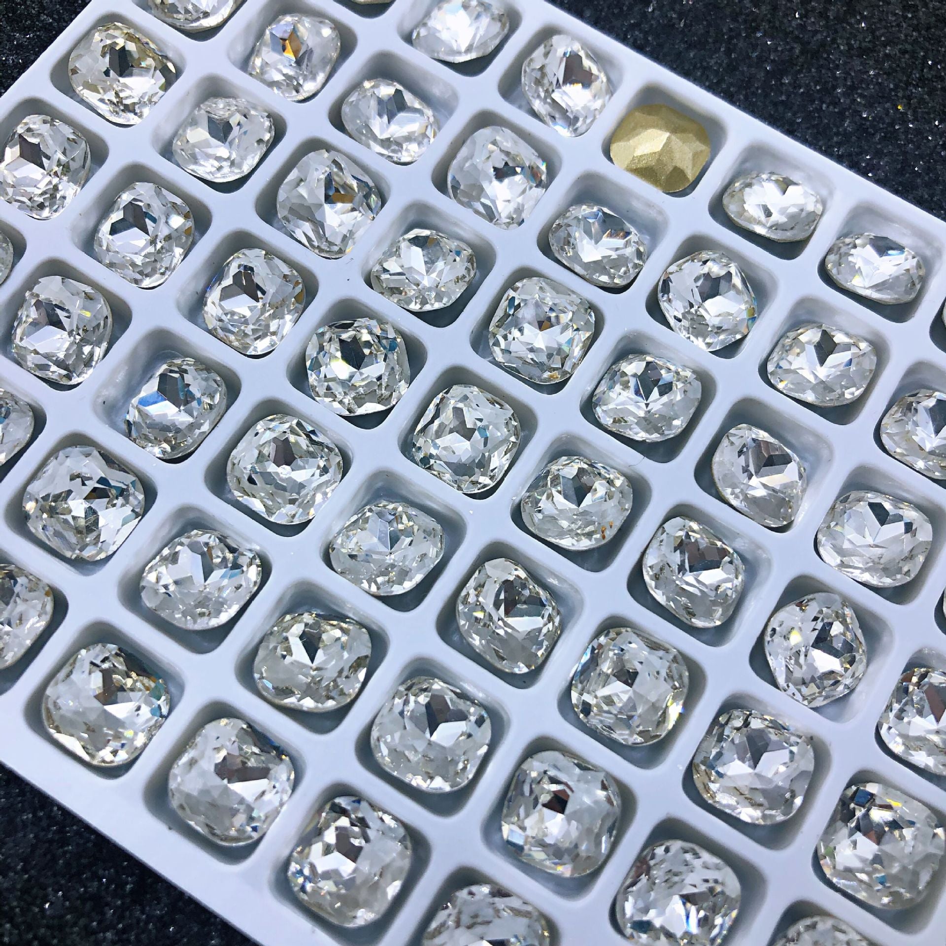 K9 Nail Art Big Diamond