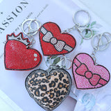Cross-border hot style cut out heart keychain korean velvet hot diamond bag decoration simple trendy style key chain