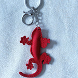 Cross-border hot-selling red lizard keychain korean velvet hot diamond exotic pet luggage hanging accessories stylish pants chain accessories